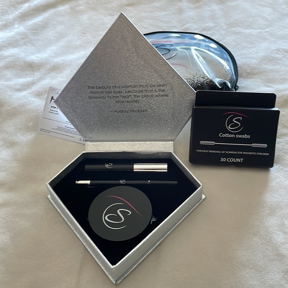 Magnetic lashes Love Kit (2 diff sets of lashes) - Picture 6 of 6